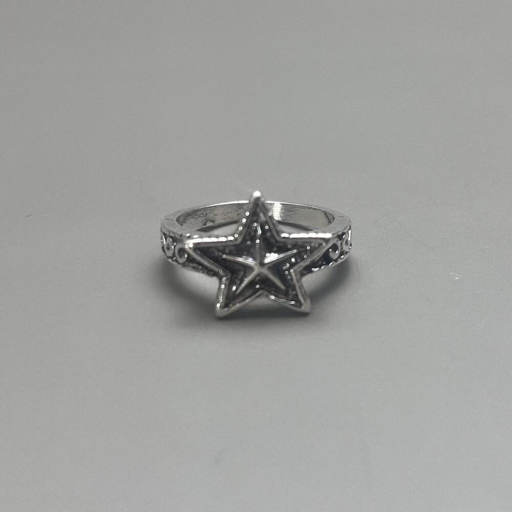 Y2K Vintage Silver Futuristic Grunge Star Ring – Size 8, Unisex, Brand New